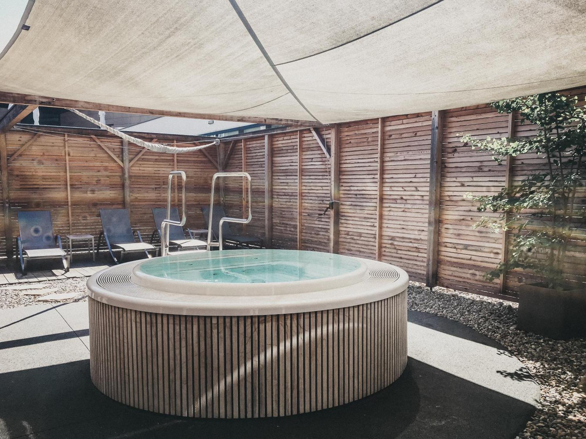 Linsberg Asia Hotel, Spa & Therme - Adults Only บาด แอร์ลาค ภายนอก รูปภาพ